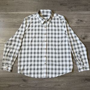 Eddie Bauer Men’s Long Sleeve Plaid Performance Button Down - Size Large